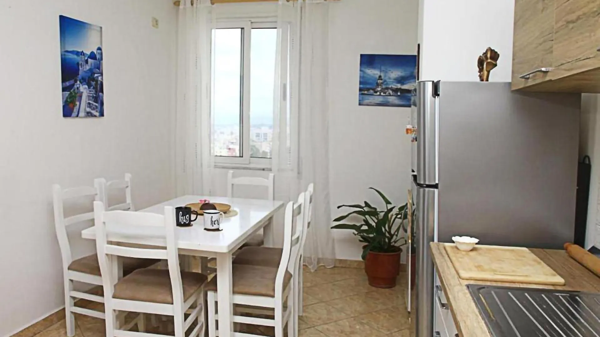 Edurres Terminal Apartment 1 0*,  Albánie