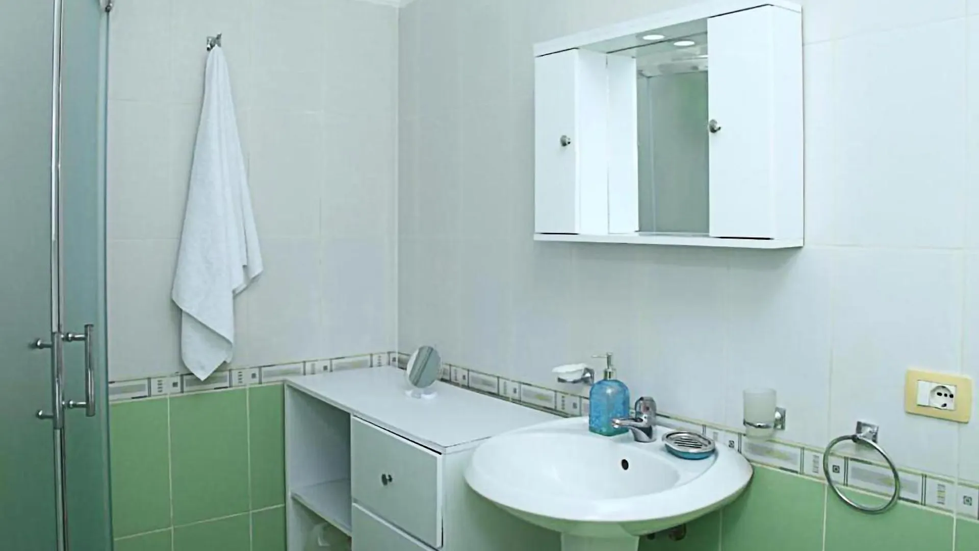 Edurres Terminal Apartment 1 Albania